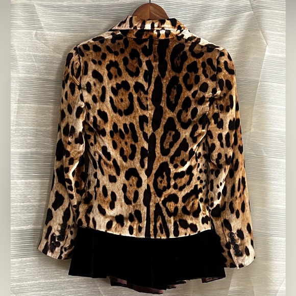 Dolce & Gabbana Leopard Velvet Blazer & Silk-Lined Skirt with Velvet Panel—2000s - Picture 7 of 16